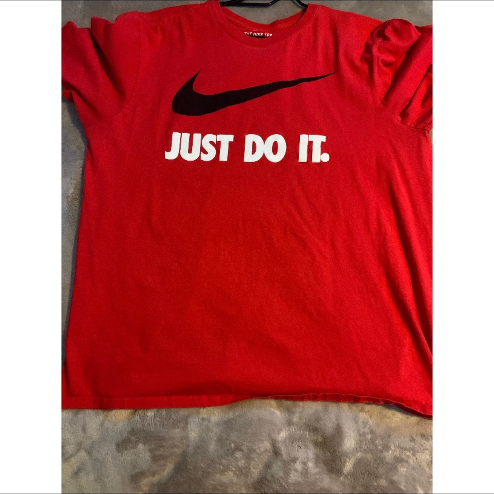 A red nike shirt